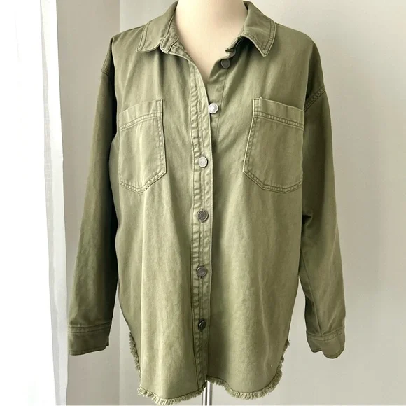 🍒Women’s Garage Lightweight Button Down Jacket. Olive Green. Size: Medium - Picture 11 of 11